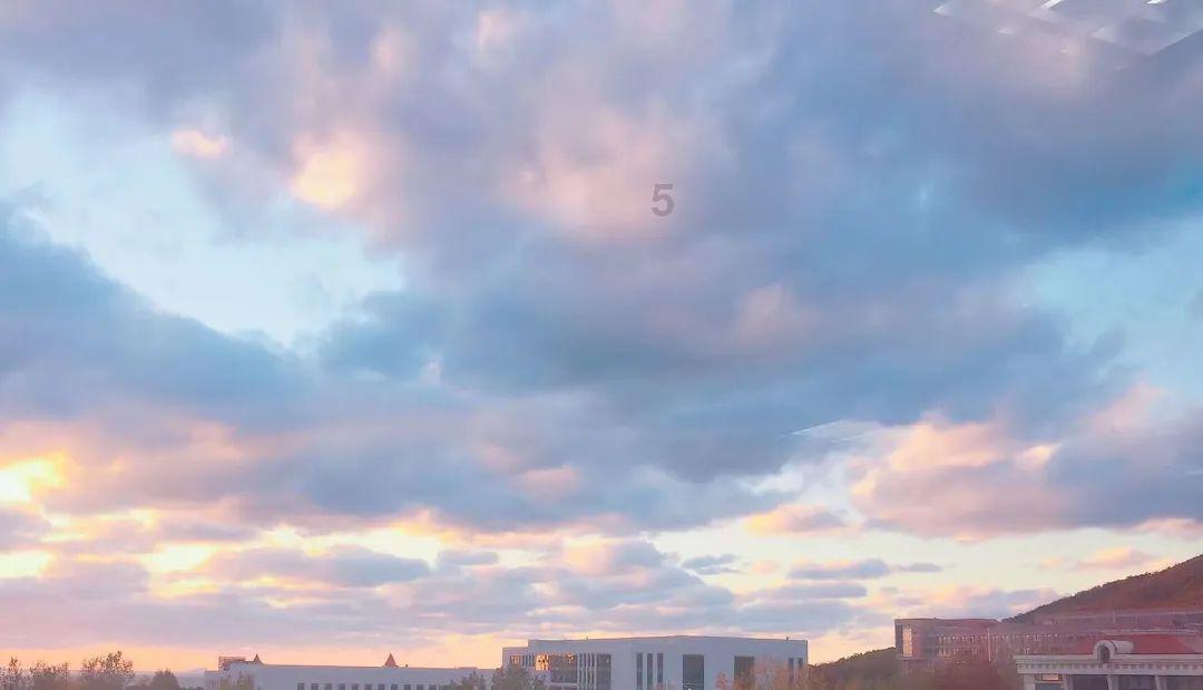 增加支路空中标识牌 主要街路安夜间反光装置